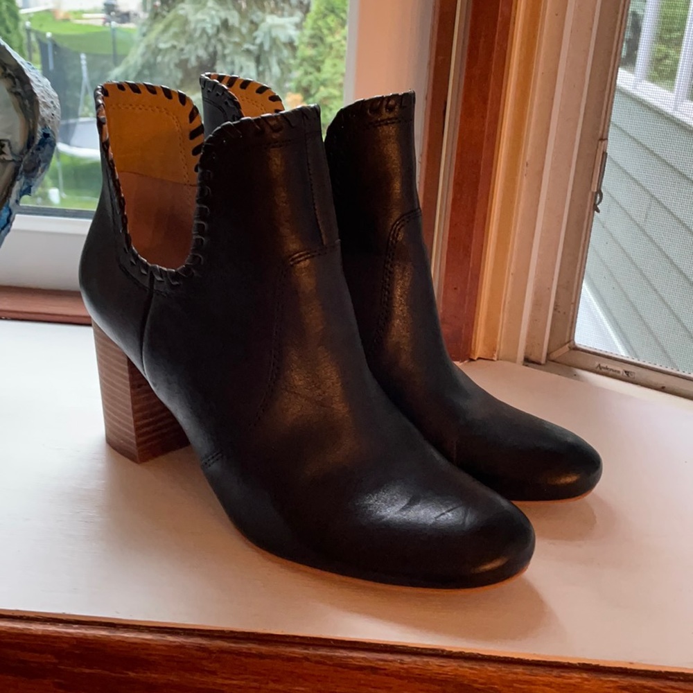 Sexy Lucky brand bootie-